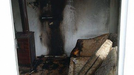 Evinde Yangın Çıkan Aile Destek Bekliyor