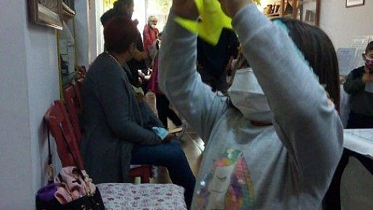 Oyuncaklarını Sergiledi