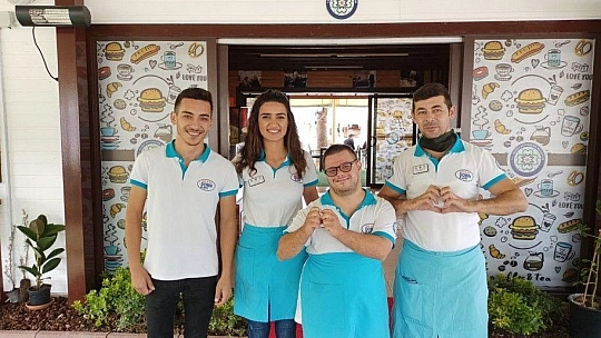 Özel bireyler hizmet veriyor