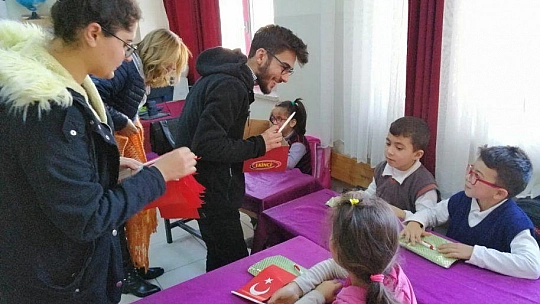 ADD Fethiye'den öğrencilere hediye