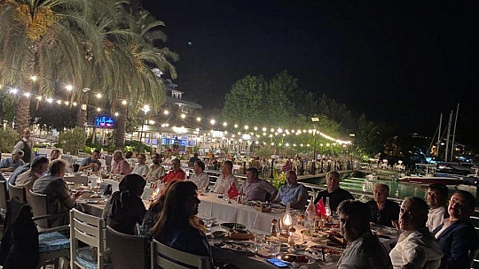 AK PARTİ FETHİYE İLÇE TEŞKİLATI 2. YILINDA BİRLİK BERABERLİK YEMEĞİNDE BULUŞTU