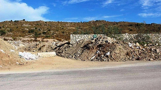 AFAD 'Afet ve acil durum toplanma alanı' kaçak hafriyatla doldu