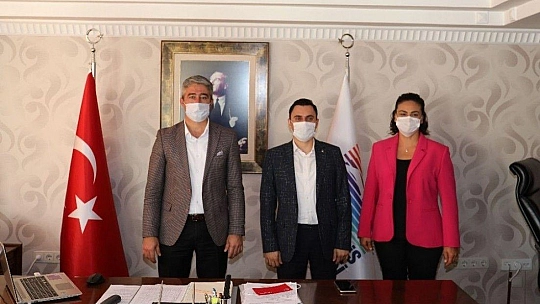 AK Parti heyeti Başkan Oktay ile görüştü