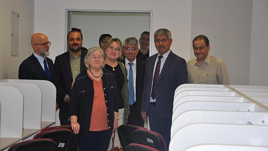 Hayırseverden Üniversiteye bilgisayar bağışı