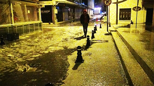 Menteşe'de Sokaklar Beyaza Büründü