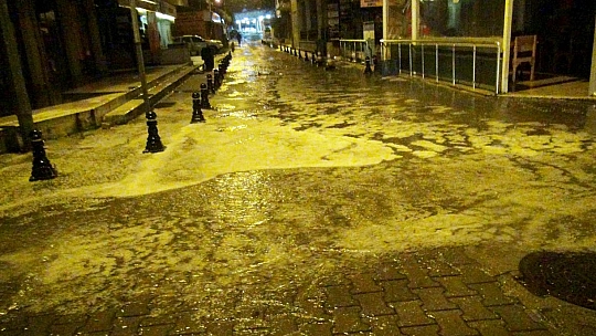 Menteşe'de Sokaklar Beyaza Büründü