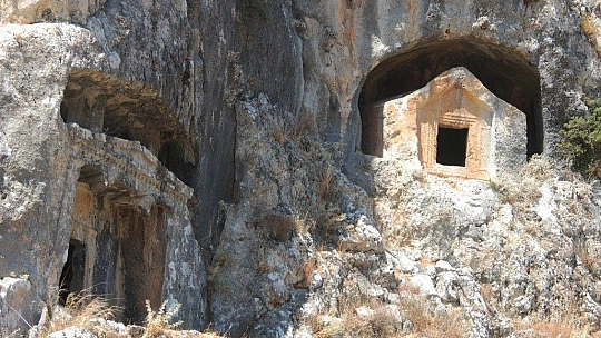 Gizemli kent 'Thera' gün yüzüne çıkıyor