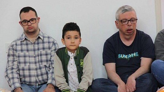 Engelli cami buluşması renkli görüntülere sahne oldu