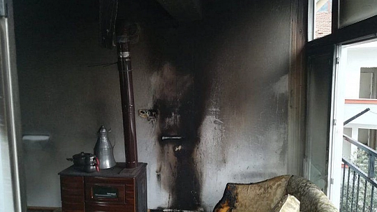 Evinde Yangın Çıkan Aile Destek Bekliyor