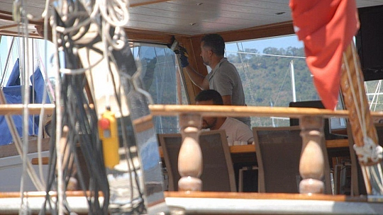 Balıkçılar Ve Ticari Tekneler Demir Aldı