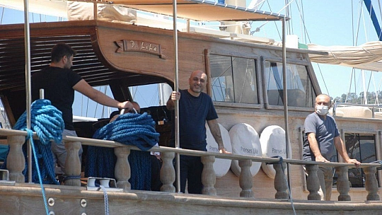 Balıkçılar Ve Ticari Tekneler Demir Aldı