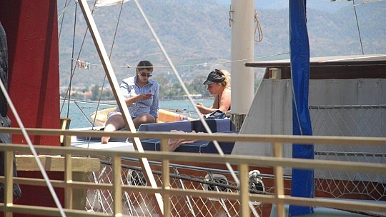 Balıkçılar Ve Ticari Tekneler Demir Aldı