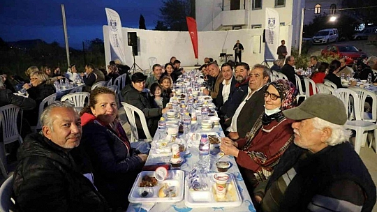 Başkan Aras, iftar programında kardeşlik vurgusu yaptı