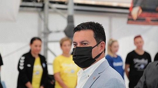 Başkan Aras'tan Yalıkavaksapor'a moral ziyareti