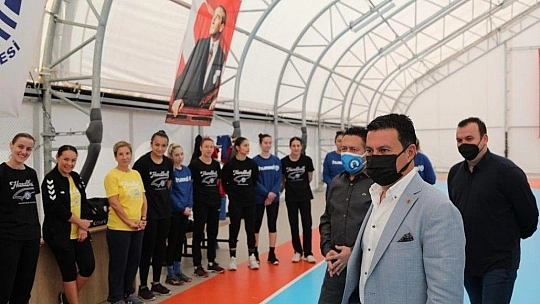 Başkan Aras'tan Yalıkavaksapor'a moral ziyareti