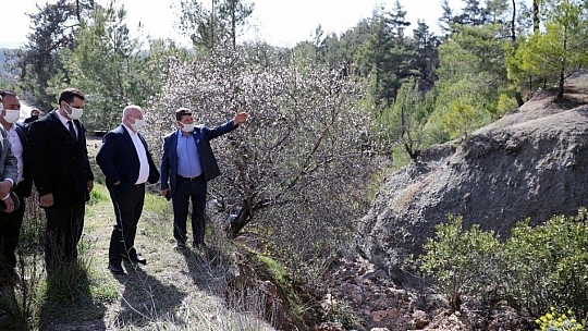 Başkan Gümüş'ün kırsal mahalle ziyaretleri sürüyor