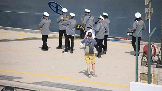 Bodrum'a tarihinin en büyük yolcu gemisi geldi