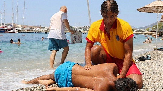 Bodrum Belediyesi'nden farkındalık etkinliği: 'Boğulmalar kader değil, önlenebilir'