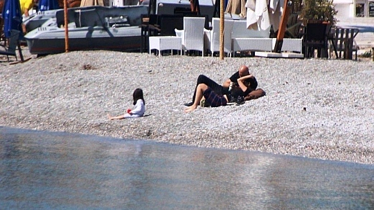 Bodrum'da 3 bin 150 lira cezayı göze alıp denize girdiler, balık tuttular