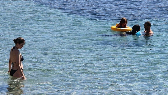 Bodrum'da deniz keyfi, Doğu'da kar kabusu