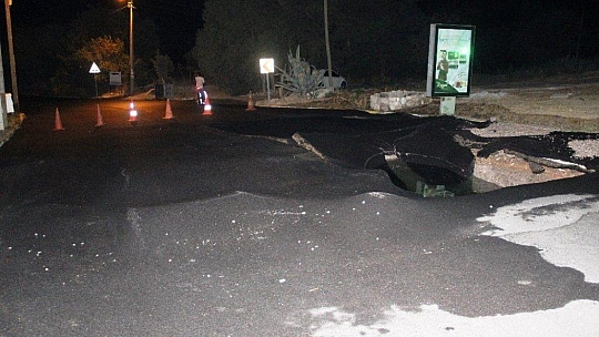 Bodrum'da evleri, iş yerlerini su bastı, esnaf isyan etti