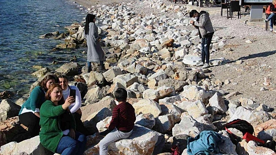 Bodrum'da güneşi gören sahile koştu