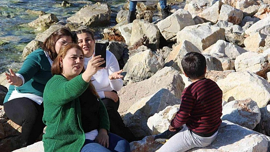 Bodrum'da güneşi gören sahile koştu