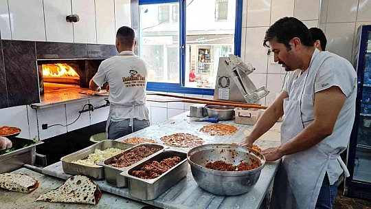 Bodrum'da lahmacun fiyatı 20 kilometre içerisinde 15 liradan 400 liraya çıkıyor