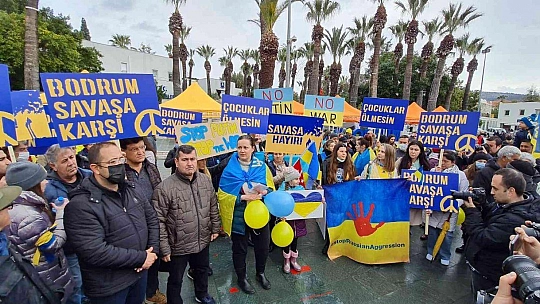 Bodrum'da Rusya'nın saldırısı protesto edildi