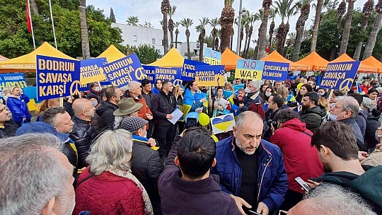 Bodrum'da Rusya'nın saldırısı protesto edildi