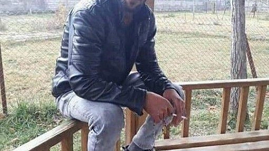 Bodrum'da yolun karşısına geçmeye çalışan gence otomobil çarptı: 1 ağır yaralı