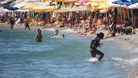 Bodrum sahillerinde hafta sonu yoğunluğu