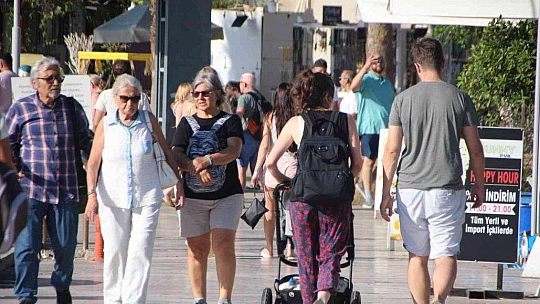 Bodrum sahillerinde yoğunluk sürüyor