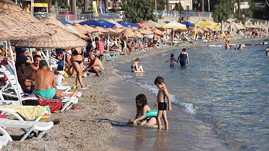 Bodrum sahillerinde yoğunluk sürüyor