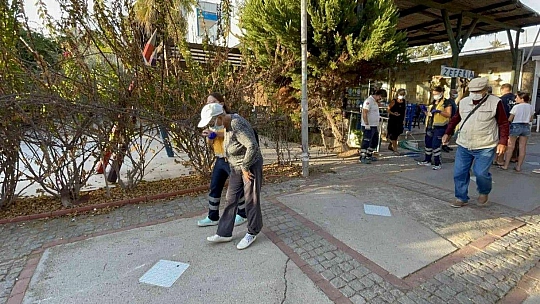 Böyle öfke görülmedi, tüfekle sahile indi, 3 kadın ile 1 köpeği yaraladı