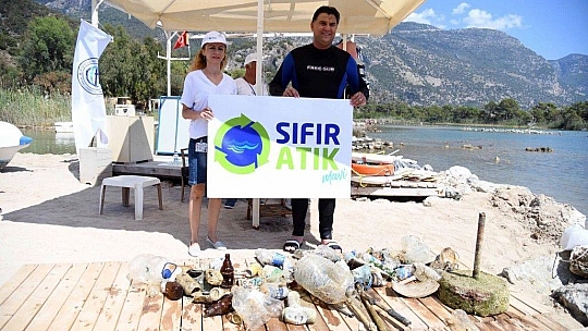 Dalgıç başkandan deniz dibi temizliği