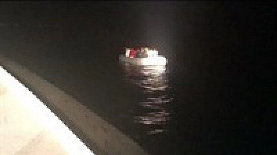 Denizde mahsur kalan mültecilerin imdadına Sahil Güvenlik Ekipleri yetişti