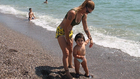 Fethiye'de Gençler Denize Koştu