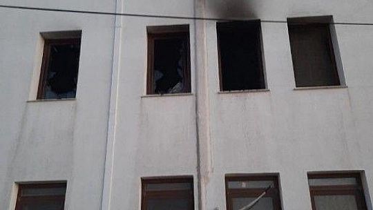 Depoyu yakıp kaçtılar