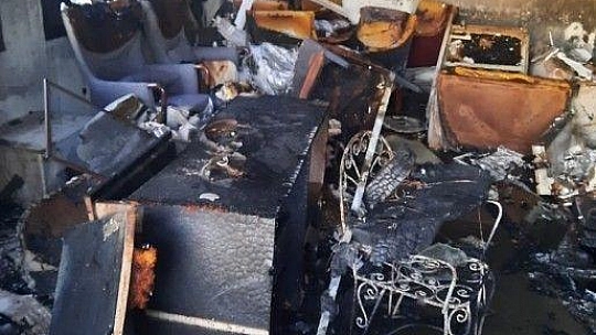 Depoyu yakıp kaçtılar