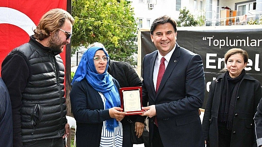 Engelli Çocukları Sevindirdiler