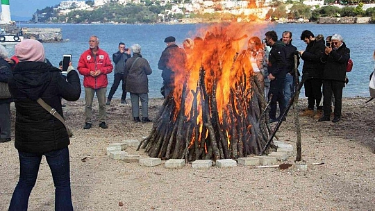 Dev ateş yakıldı, halaylar çekildi, 'Nartugan' Bodrum'da kutlandı