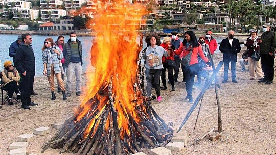 Dev ateş yakıldı, halaylar çekildi, 'Nartugan' Bodrum'da kutlandı