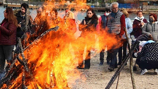 Dev ateş yakıldı, halaylar çekildi, 'Nartugan' Bodrum'da kutlandı