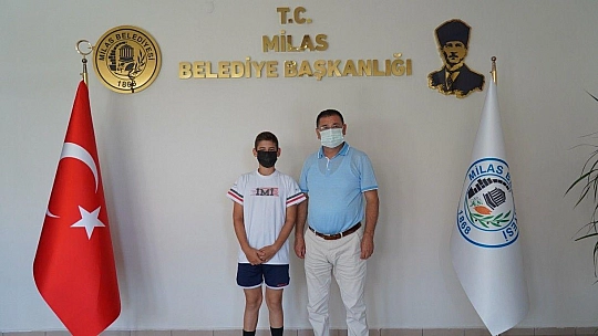 Milli Sporcudan Başkan Tokat'a ziyaret