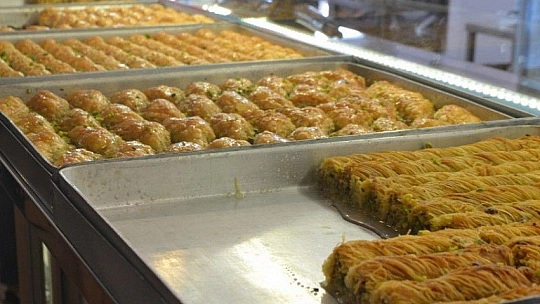 Fethiye'de Bayram Öncesi Tatlı Yoğunluğu