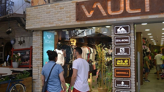 Dünya Markaları Bu Mağazada 