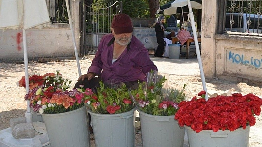 Arefe Günü mezar ziyaretleri unutulmadı