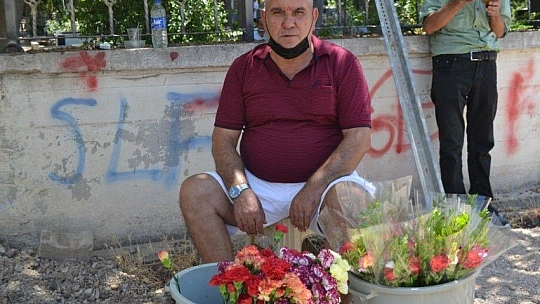 Arefe Günü mezar ziyaretleri unutulmadı