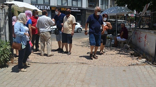 Arefe Günü mezar ziyaretleri unutulmadı